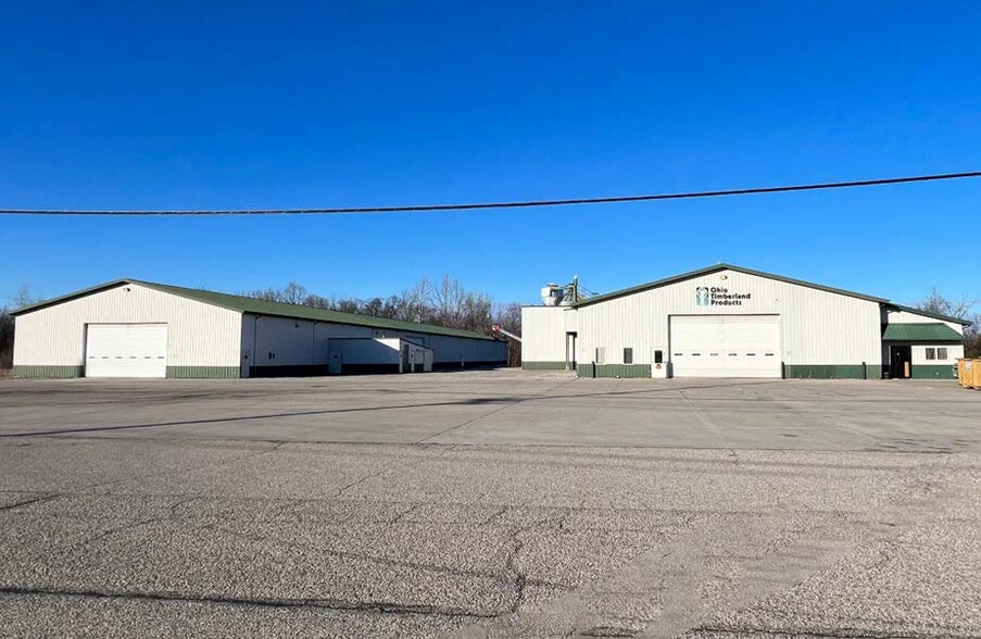 102 Railroad Ave, Stryker, OH for lease - Building Photo - Image 1 of 7