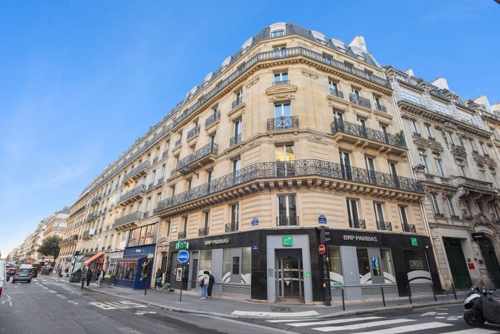 44 Rue La Fayette, Paris for lease Building Photo- Image 1 of 10