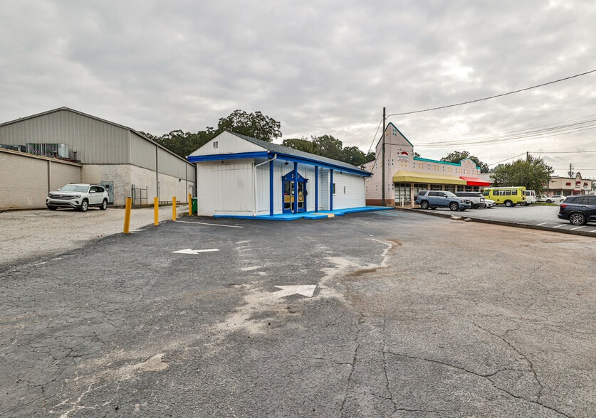 2070 Candler Rd, Decatur, GA for sale - Building Photo - Image 2 of 28