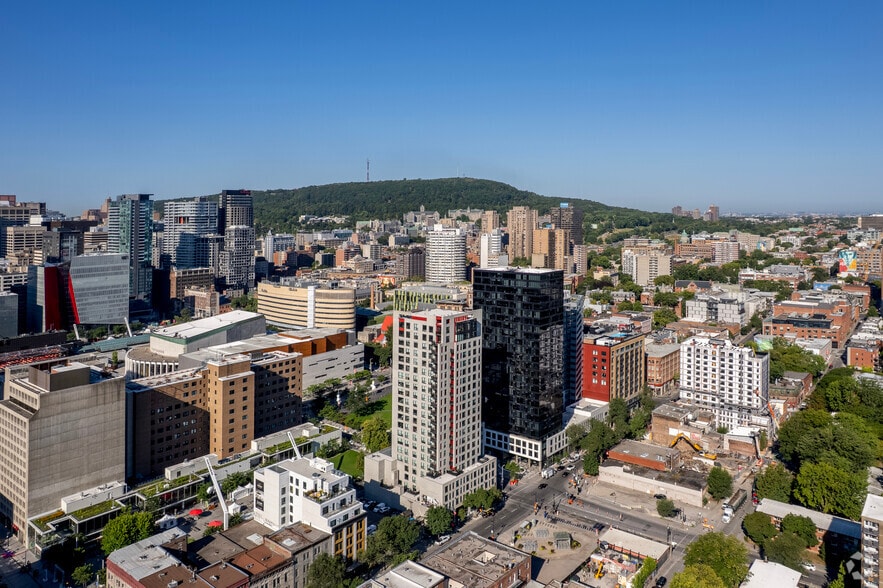 20 Boul de Maisonneuve O, Montréal, QC for lease - Aerial - Image 3 of 12