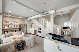 370 Herron Dr, Nashville, TN for lease Interior Photo- Image 1 of 19