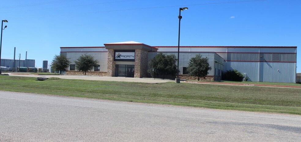 1172 Industrial Park Dr, Victoria, TX for sale - Primary Photo - Image 1 of 1