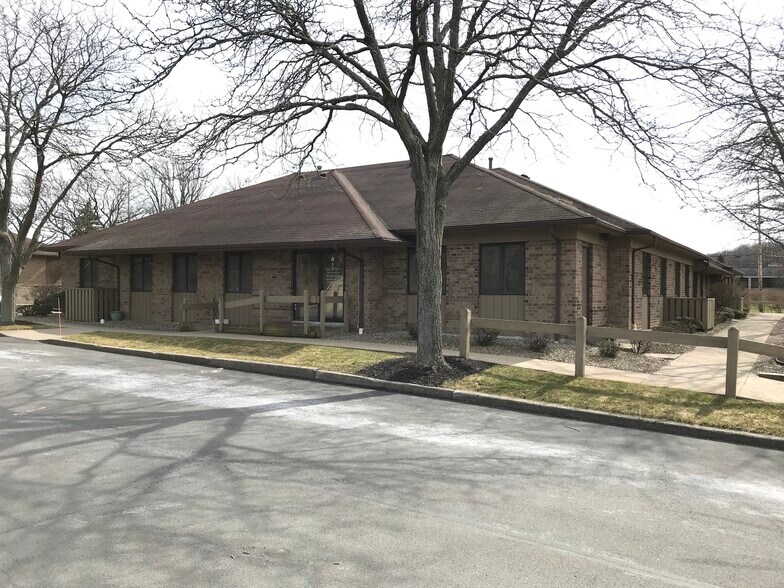 890 Westfall Rd, Rochester, NY 14618