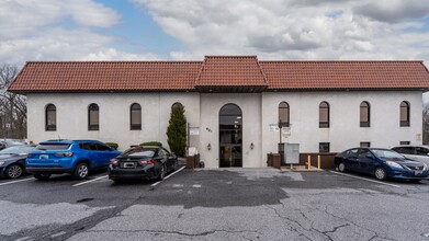 621 Stemmers Run Rd, Essex, MD for lease Building Photo- Image 1 of 25