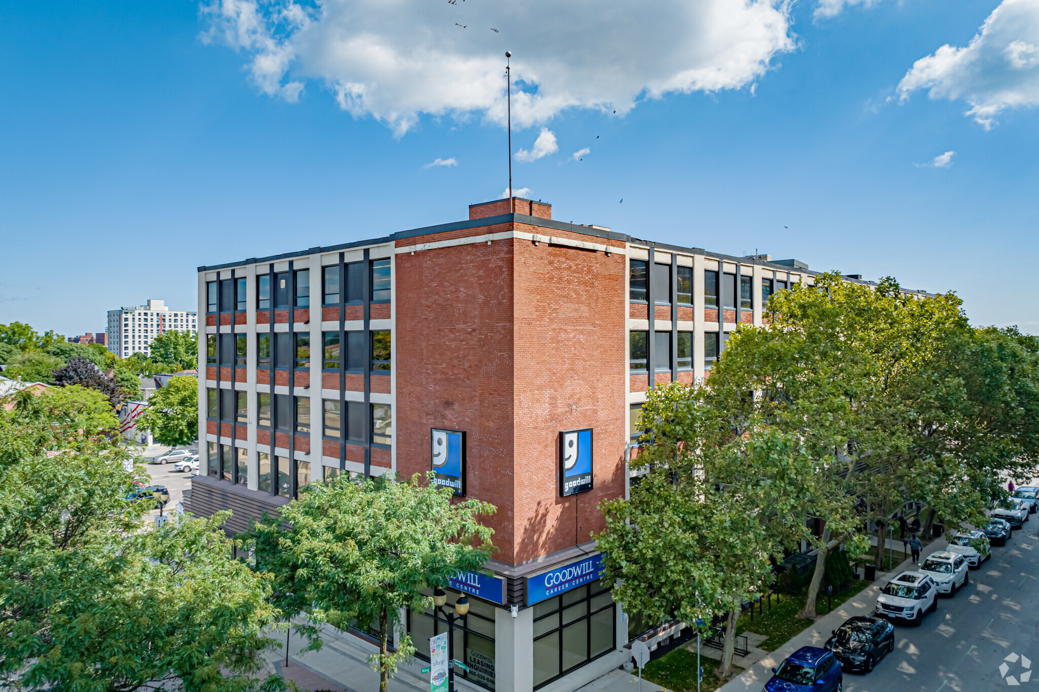 225 King William St, Hamilton, ON for sale Primary Photo- Image 1 of 1