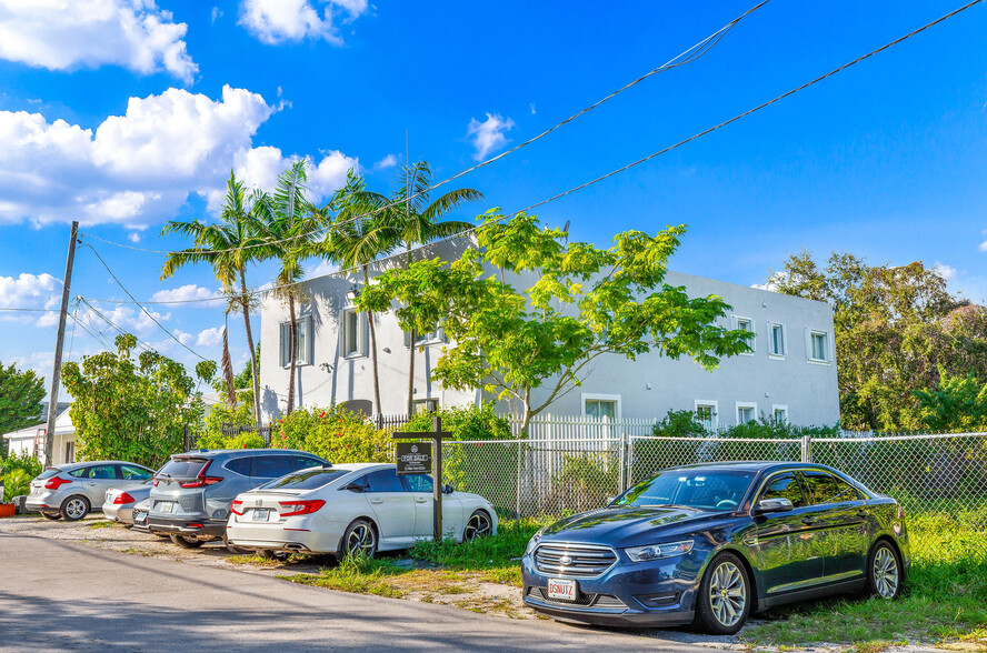 121 NE 55th St, Miami, FL for sale - Building Photo - Image 2 of 31