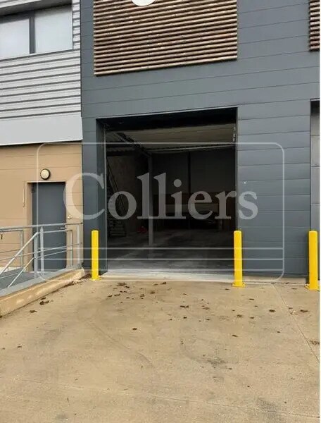 Office in Saint-Victoret for lease Building Photo- Image 1 of 8