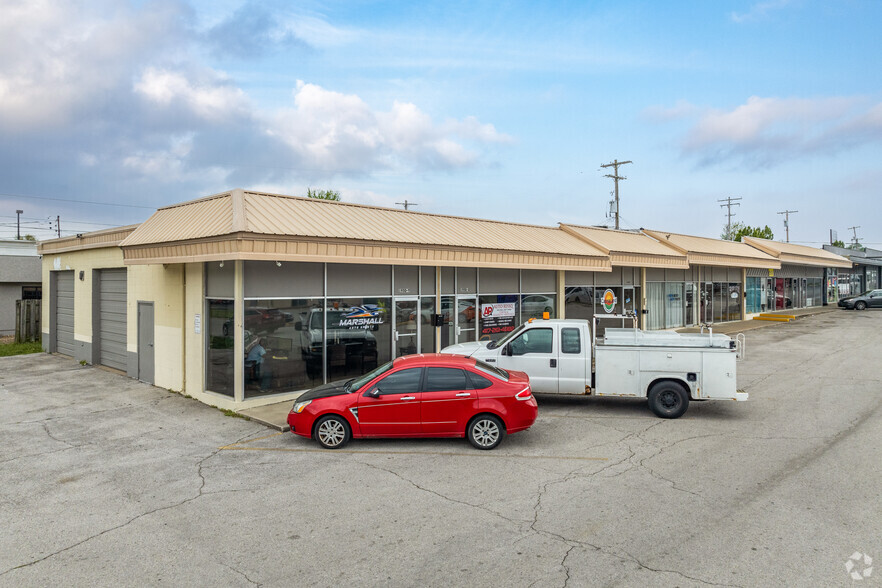 1950 S Glenstone Ave, Springfield, MO for sale - Primary Photo - Image 1 of 15