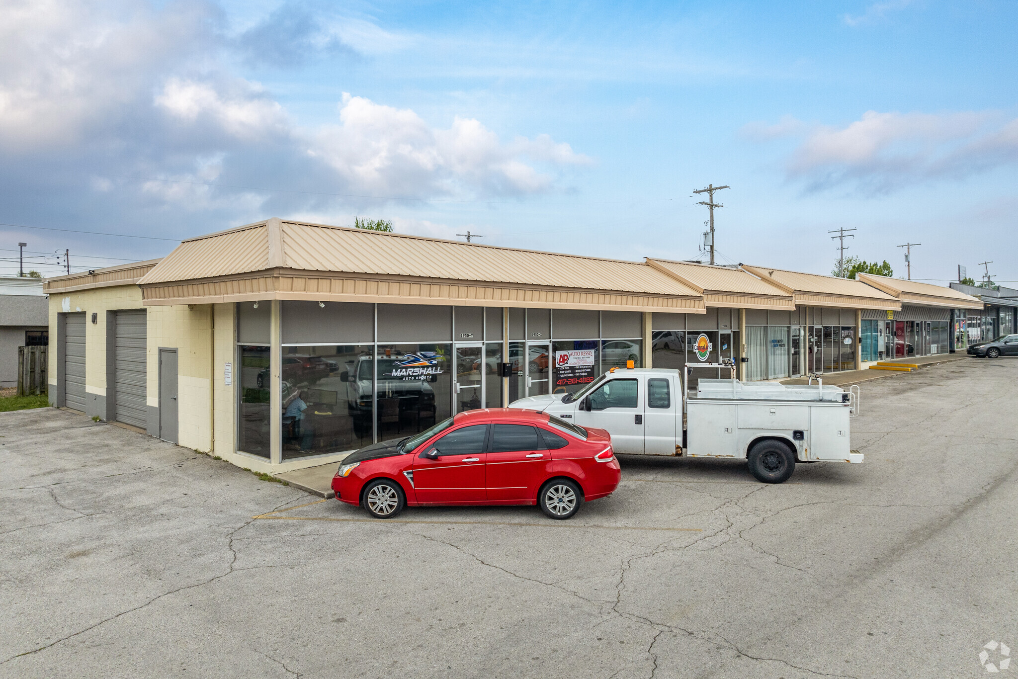 1950 S Glenstone Ave, Springfield, MO for sale Primary Photo- Image 1 of 16