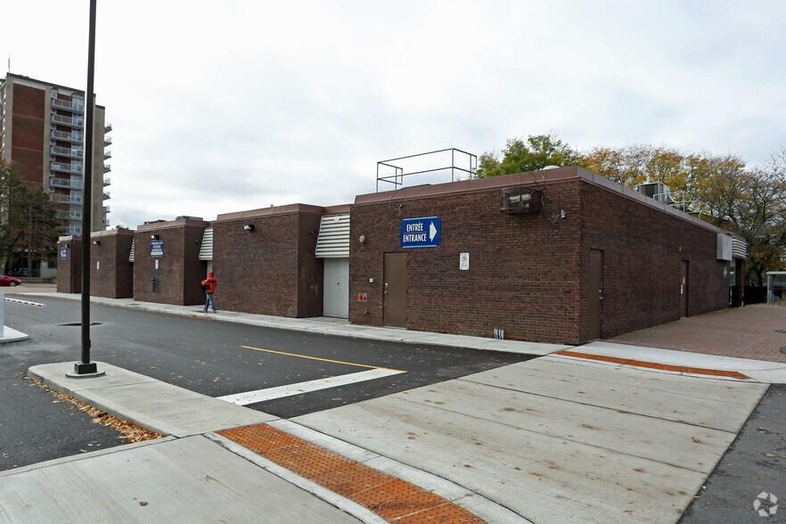 500 Old St. Patrick St, Ottawa, ON for lease - Building Photo - Image 2 of 5