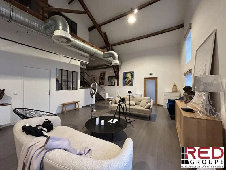 Office in Aix-en-Provence for lease - Interior Photo - Image 3 of 6