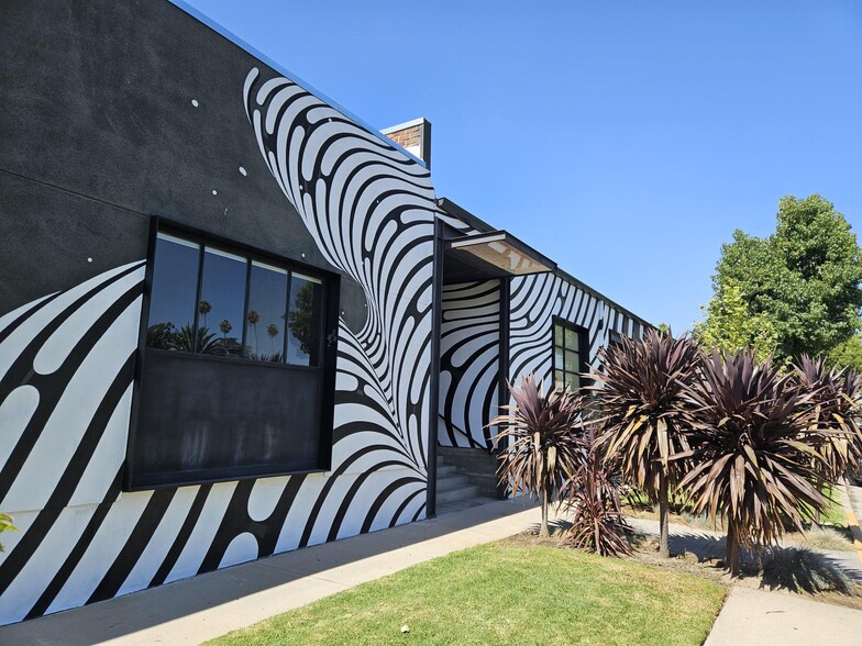 1651 S Central Ave, Glendale, CA for lease - Building Photo - Image 1 of 16