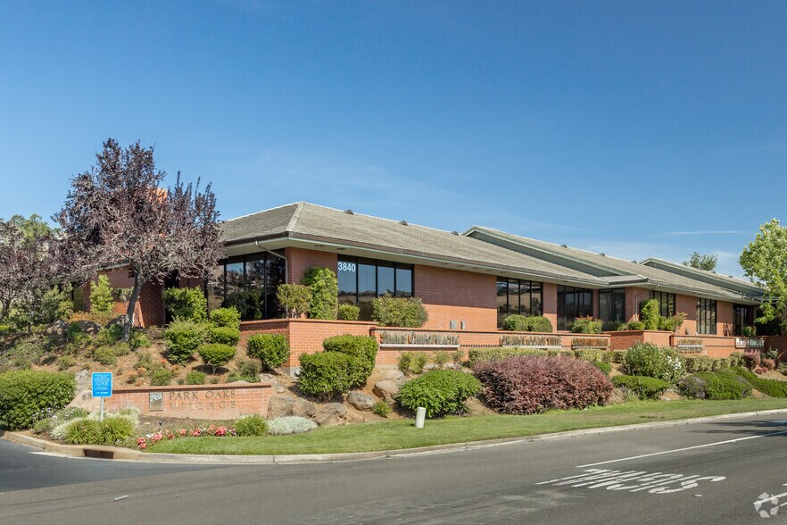3820-3840 El Dorado Hills Blvd, El Dorado Hills, CA 95762 - Park Oak