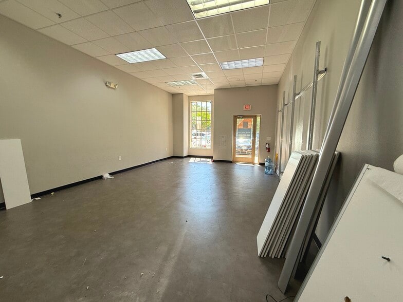 1185 W Granada Blvd, Ormond Beach, FL for lease - Interior Photo - Image 2 of 7