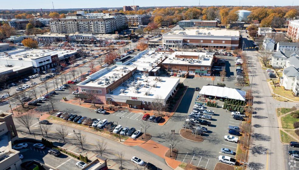 Smallwood and Woodburn in Village District Shoppin, Raleigh, NC for lease - Building Photo - Image 2 of 7