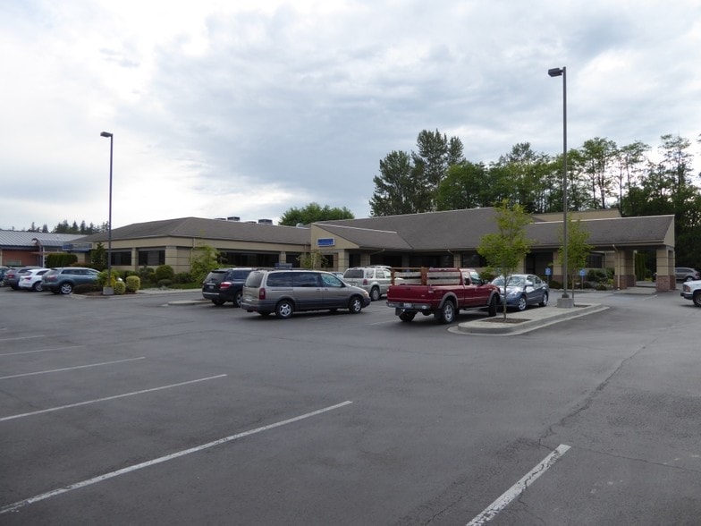 1500 Continental Pl, Mount Vernon, WA for lease - Primary Photo - Image 1 of 19