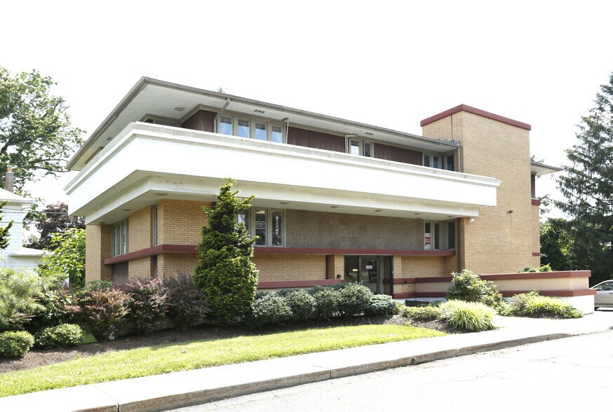 2382 Whitehorse Mercerville Rd, Hamilton, NJ for sale - Primary Photo - Image 1 of 1