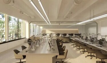 Retail in Montrouge for lease Building Photo- Image 2 of 7