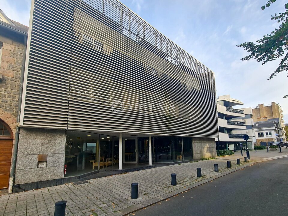 Office in Saint-Brieuc for sale Building Photo- Image 1 of 12
