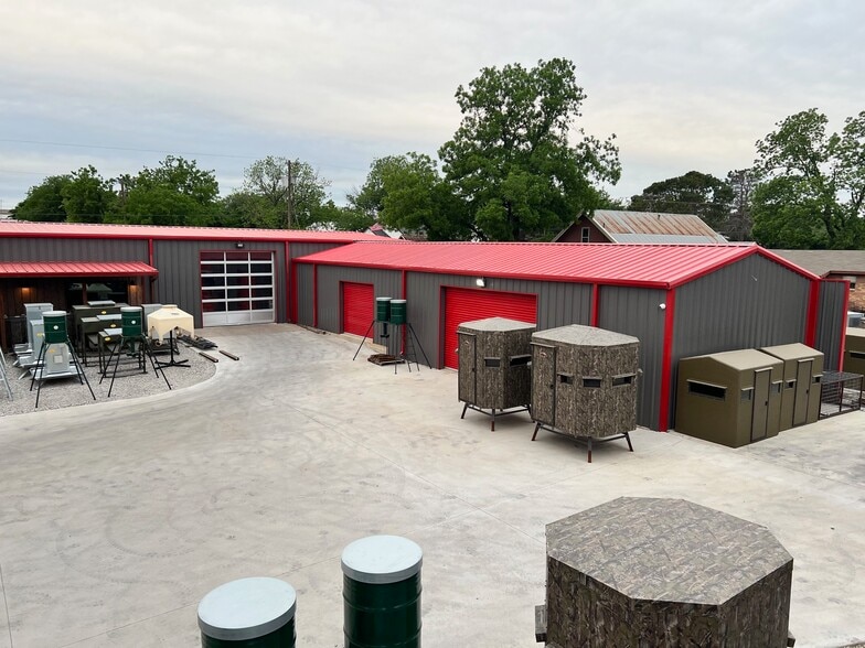 401 E Central Ave, Comanche, TX for sale - Building Photo - Image 3 of 22