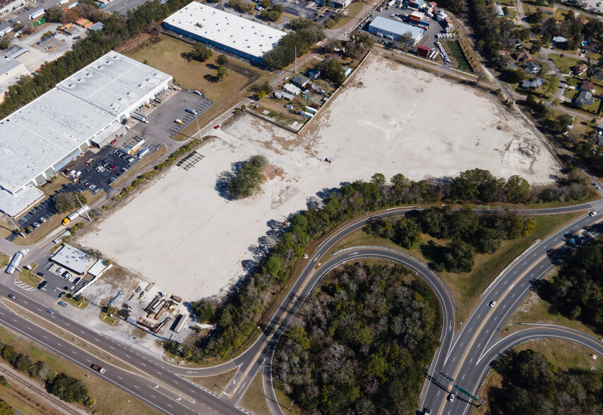 120 Gun Club Rd, Jacksonville, FL for lease - Primary Photo - Image 2 of 8