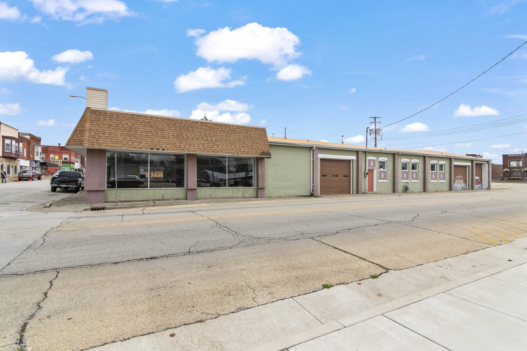 222 W Main Cross St, Taylorville, IL for sale Primary Photo- Image 1 of 25