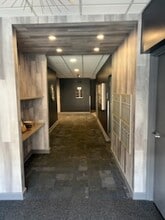 4 Walker Ave, Clarendon Hills, IL for lease Building Photo- Image 2 of 11