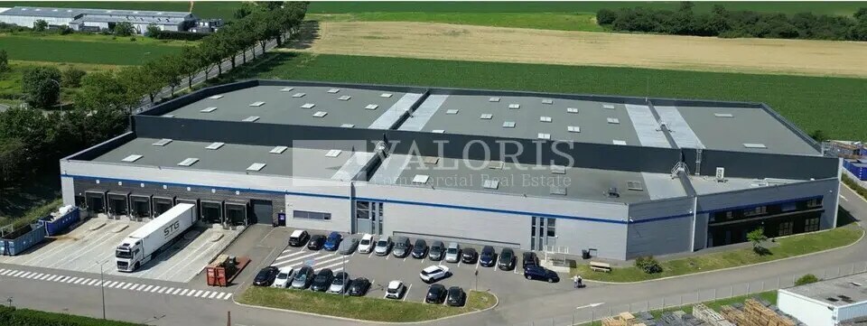 Industrial in Corbas for lease - Building Photo - Image 2 of 4