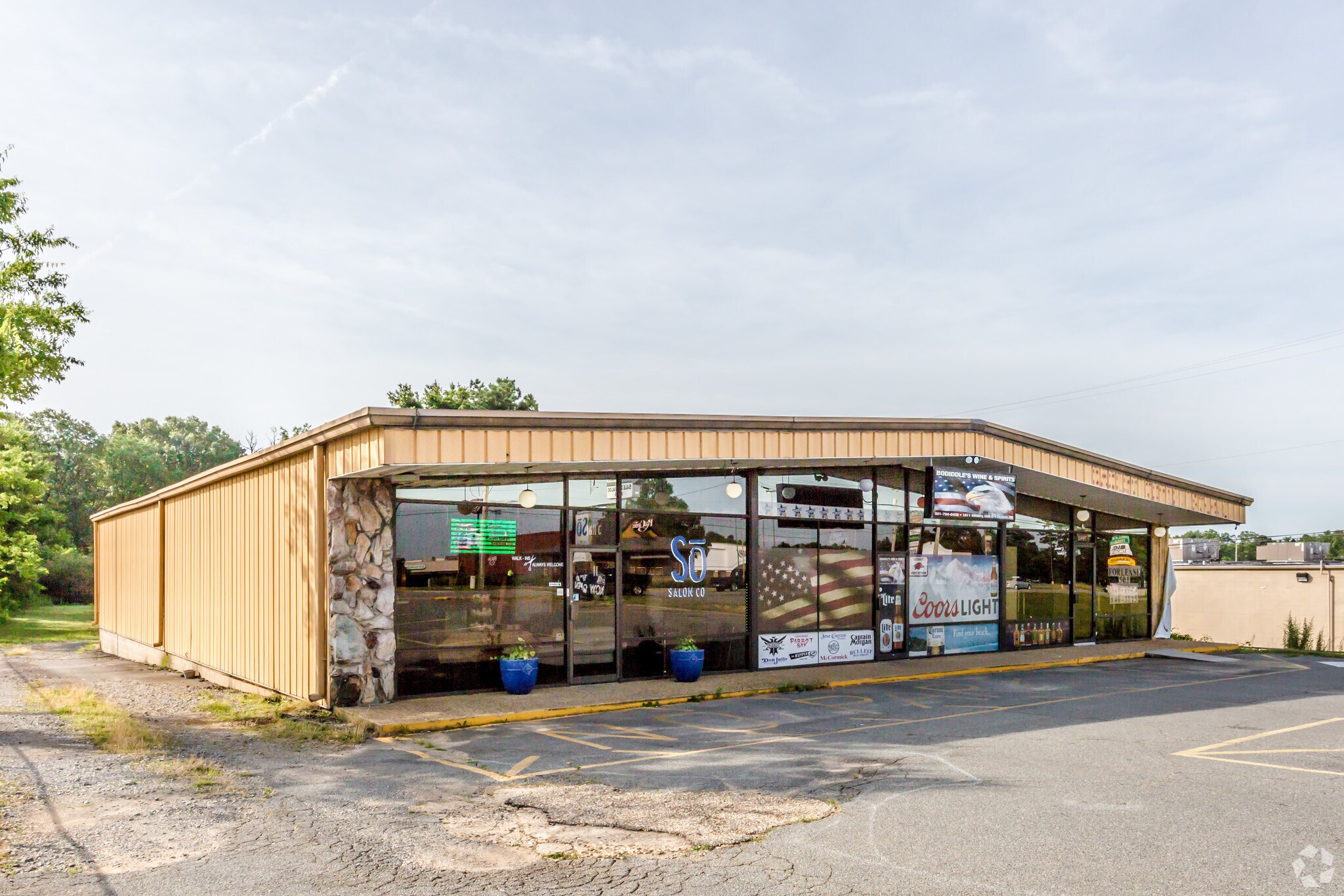 1611 Military Rd, Benton, AR for sale Primary Photo- Image 1 of 1