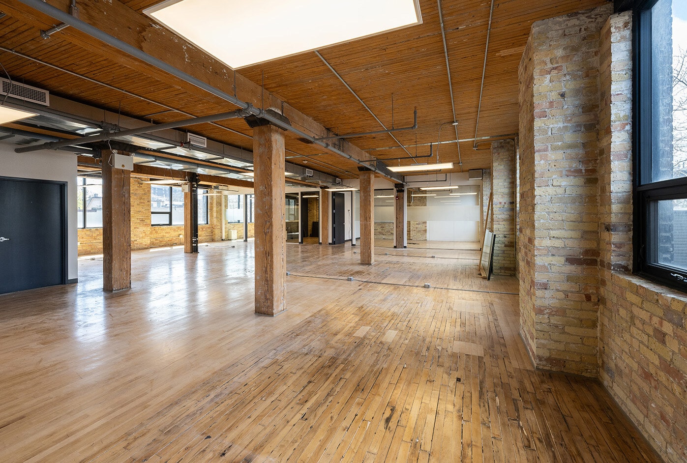 310 Spadina Ave, Toronto, ON for lease Interior Photo- Image 1 of 4