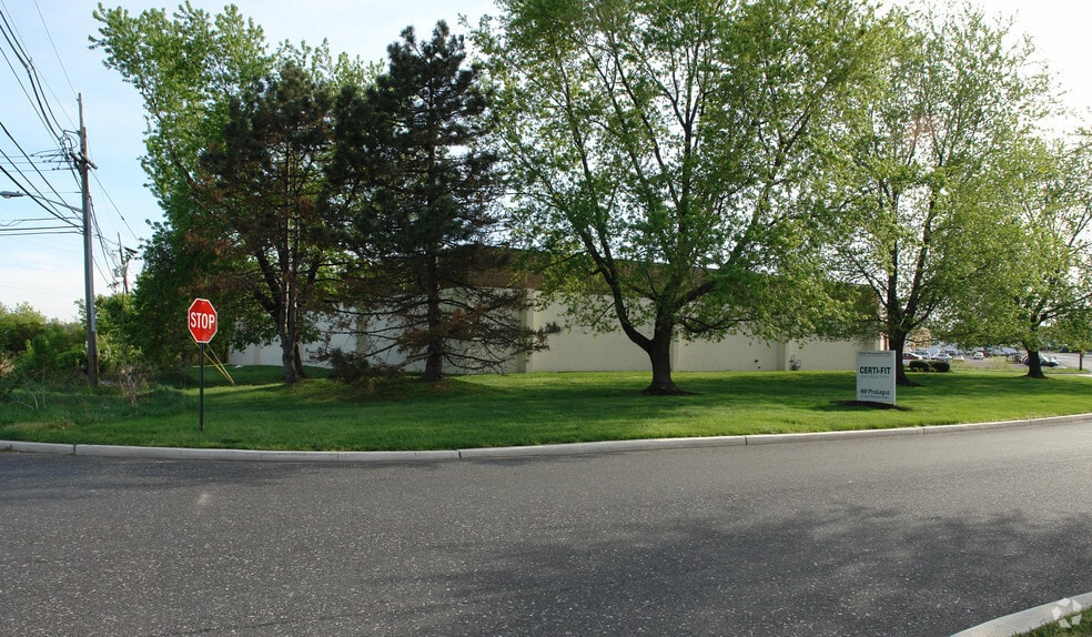 9160 Pennsauken Hwy, Pennsauken, NJ for lease - Building Photo - Image 3 of 4