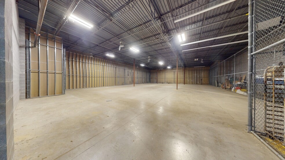 9821 N Interstate 35, Austin, TX for lease - Interior Photo - Image 3 of 7