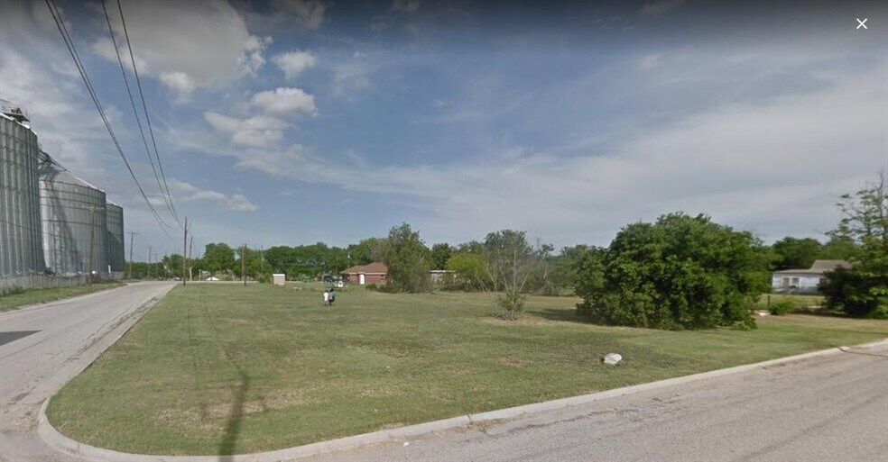 301 S Robinson St, Taylor, TX for sale - Primary Photo - Image 1 of 1