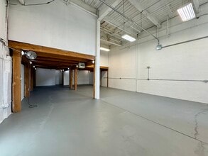 3502 SCOTTS Ln, Philadelphia, PA for lease Building Photo- Image 2 of 11