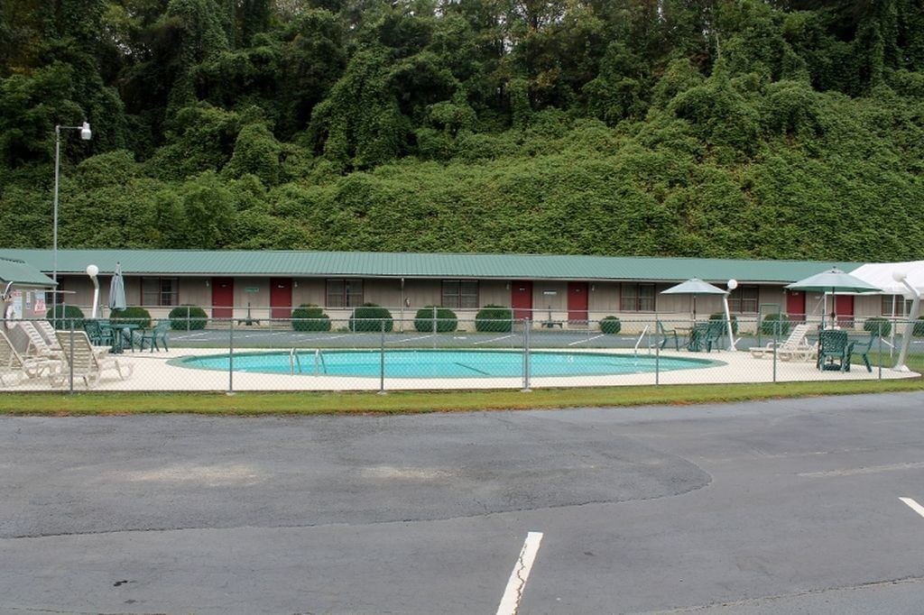 6280 Ela Rd, Whittier, NC for sale Primary Photo- Image 1 of 1