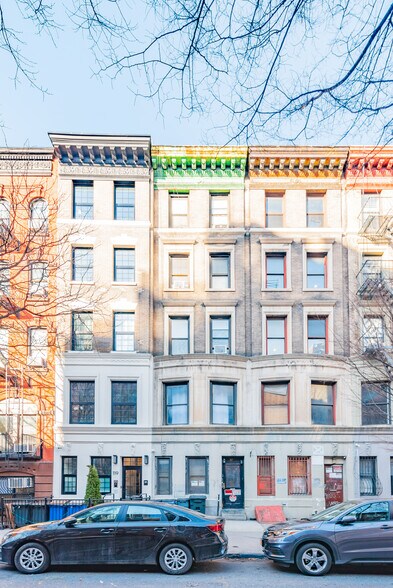 117 W 111th St New York Ny 10026 Multifamily For Sale Loopnet Com