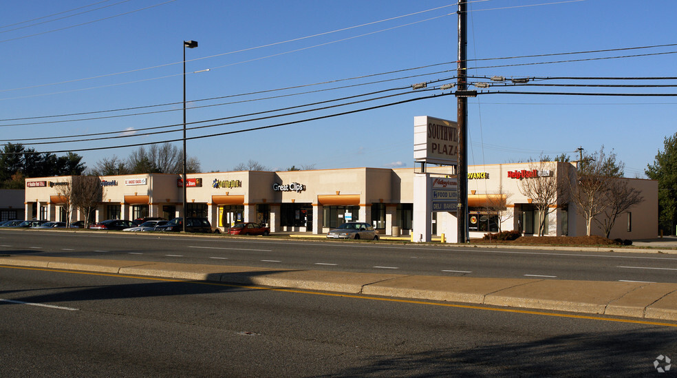 4933 Grandin Rd SW, Roanoke, VA for lease - Building Photo - Image 1 of 6