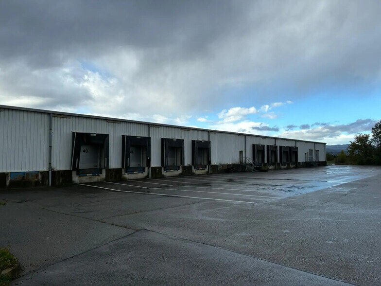 Industrial in Montéléger for lease - Building Photo - Image 3 of 4
