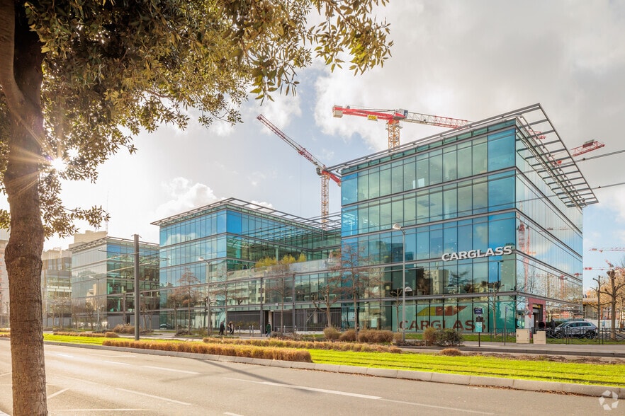 120 Avenue De L'Arche, Courbevoie for lease - Primary Photo - Image 1 of 4