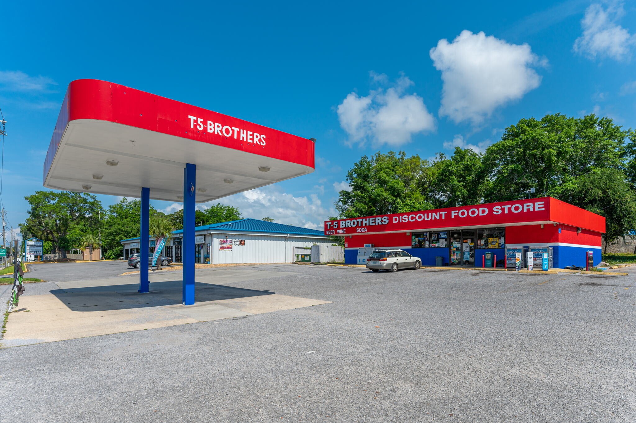 100 W Miracle Strip Pky, Mary Esther, FL 32569