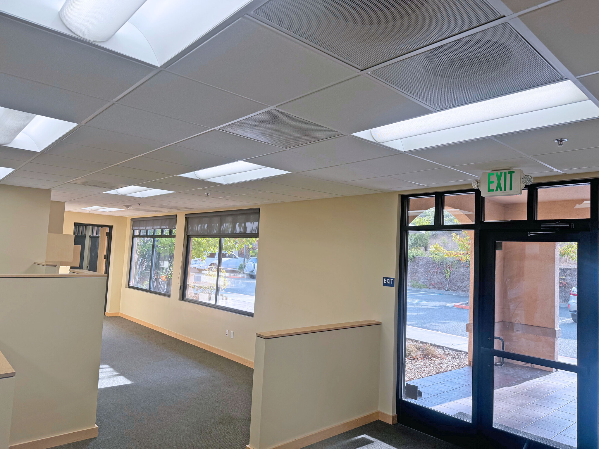 690 De Long Ave, Novato, CA for lease Interior Photo- Image 1 of 5