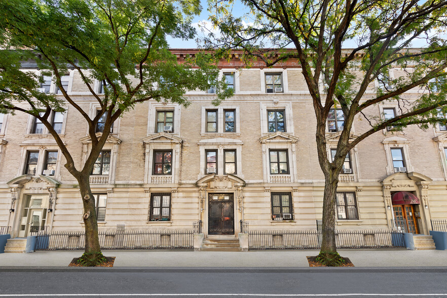 243 New York Ave, Brooklyn, NY for sale - Building Photo - Image 1 of 1