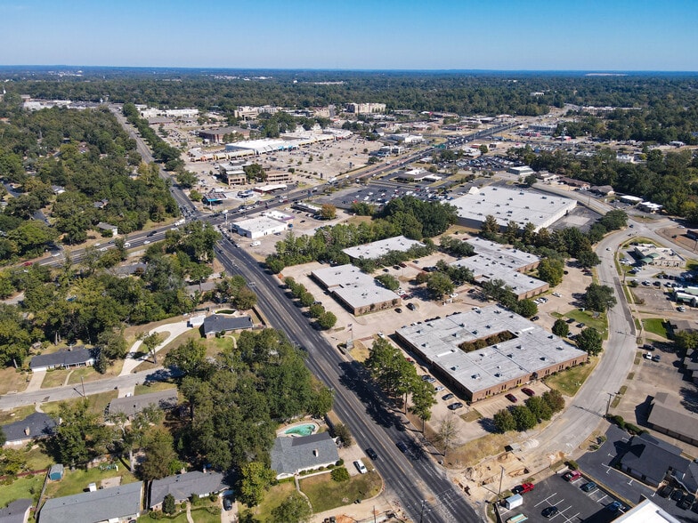 3800 Paluxy Dr, Tyler, TX for lease - Building Photo - Image 3 of 8