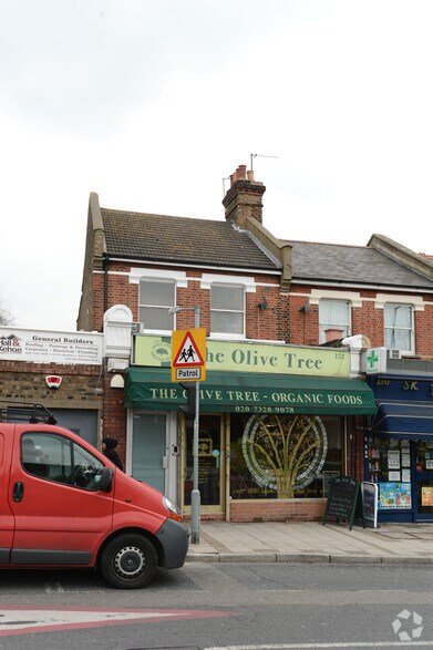 152 Willesden Ln, London for sale - Primary Photo - Image 1 of 1