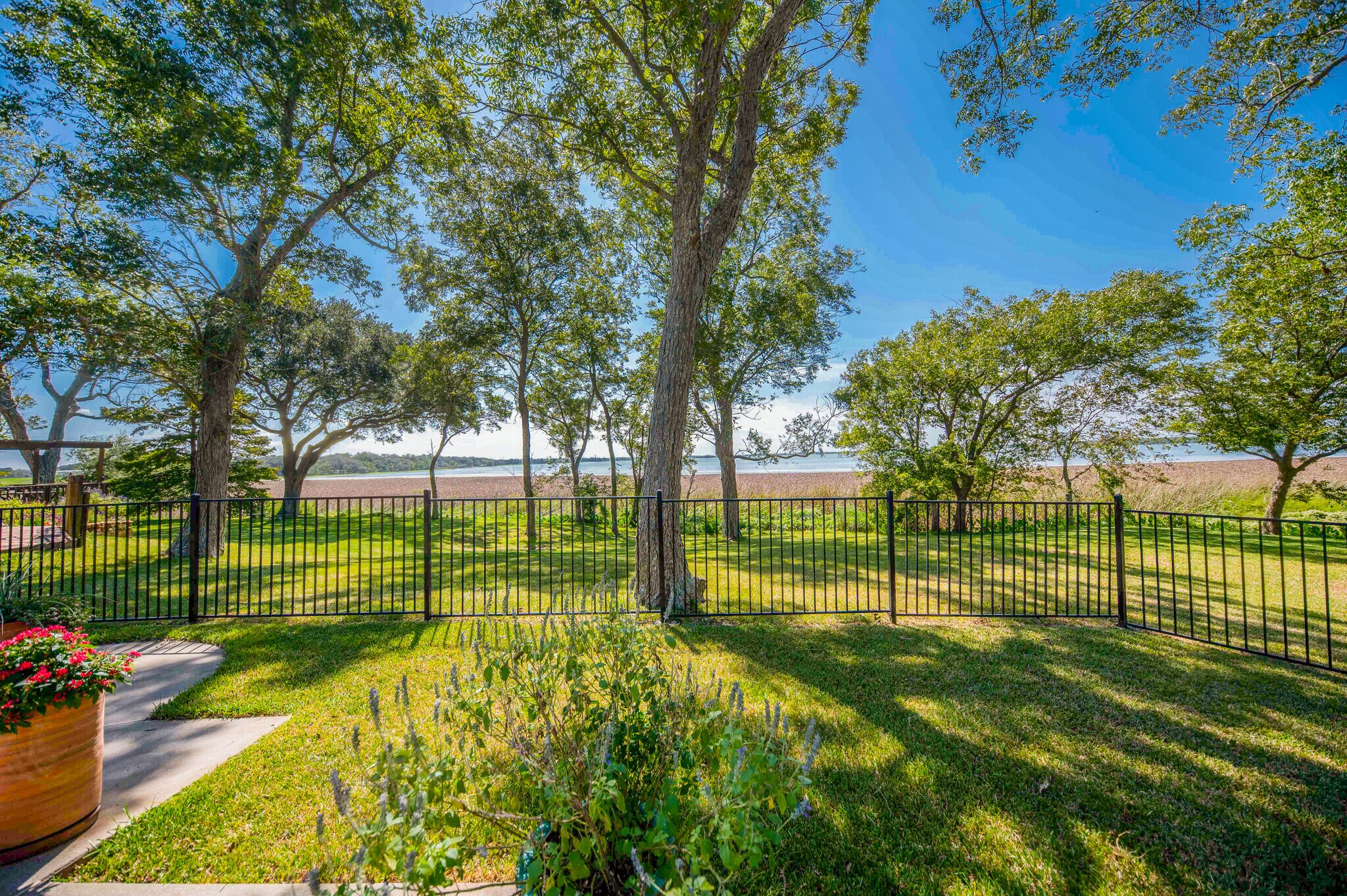 121 Laughlin Rd  