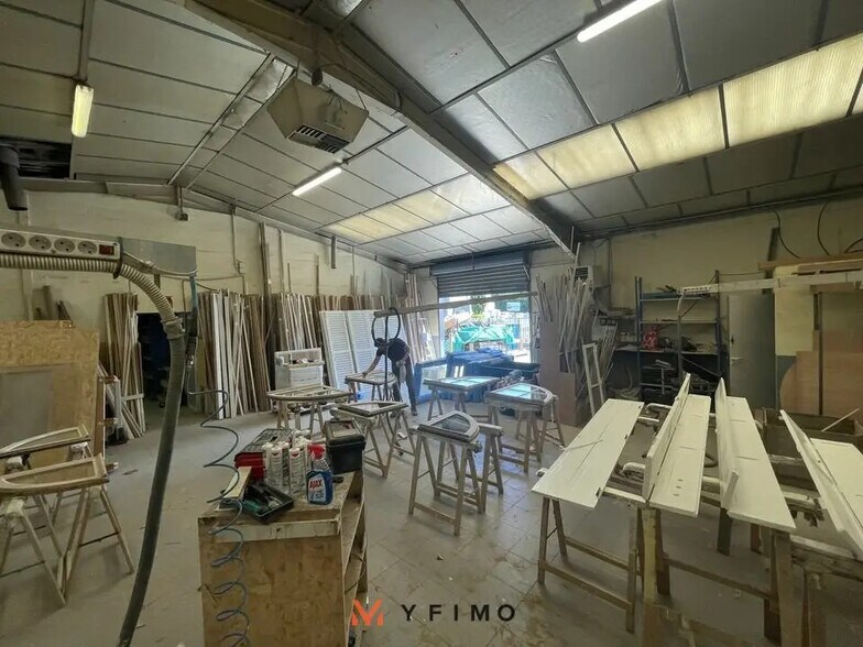 Flex in Gargenville for lease - Interior Photo - Image 3 of 6