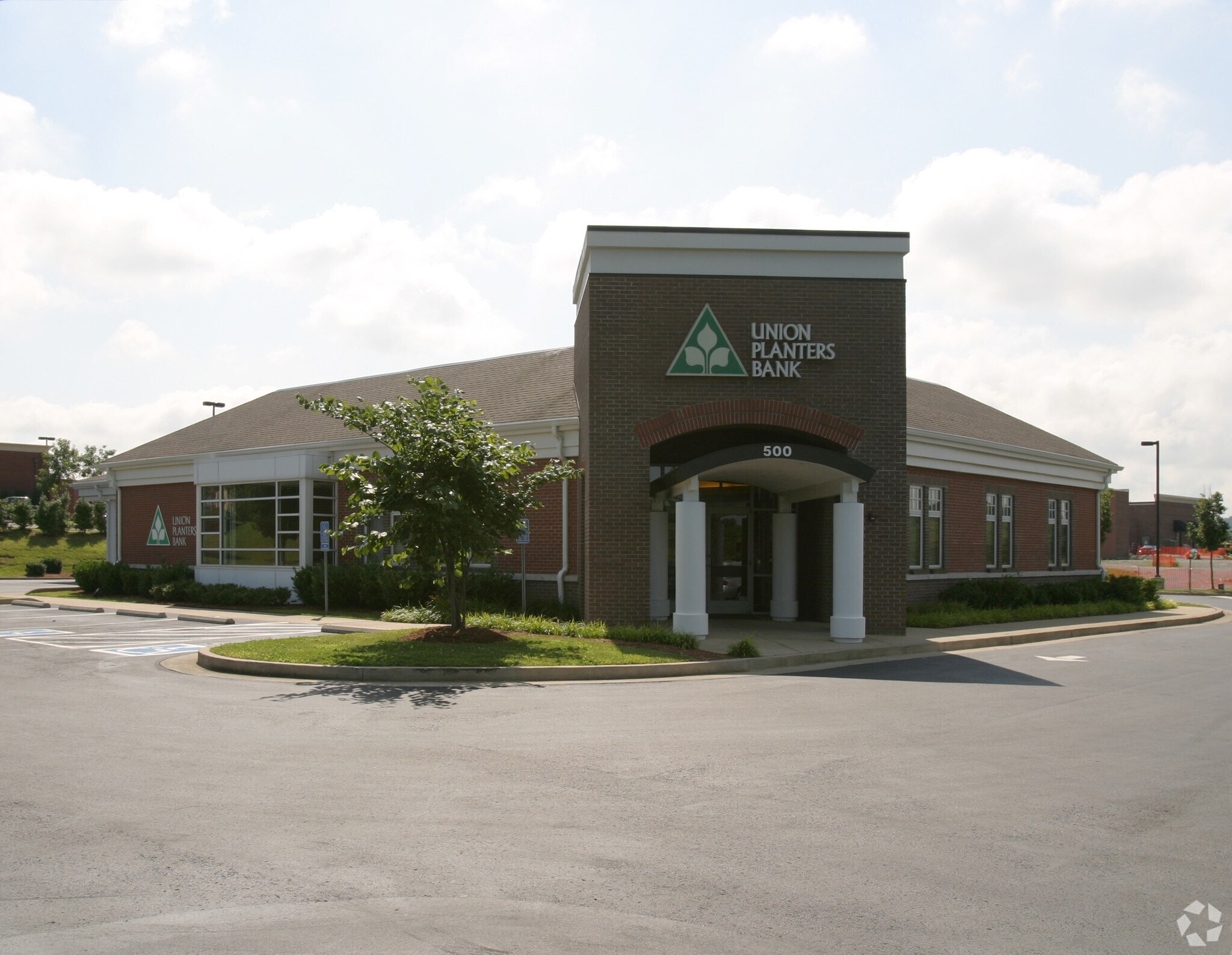 500 Cool Springs Blvd W, Franklin, TN 37067 Retail for Sale