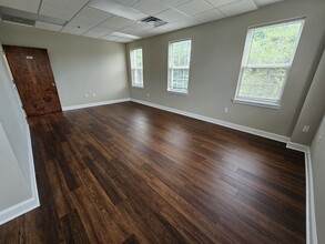 1221 N Church St, Moorestown, NJ for lease Interior Photo- Image 2 of 3