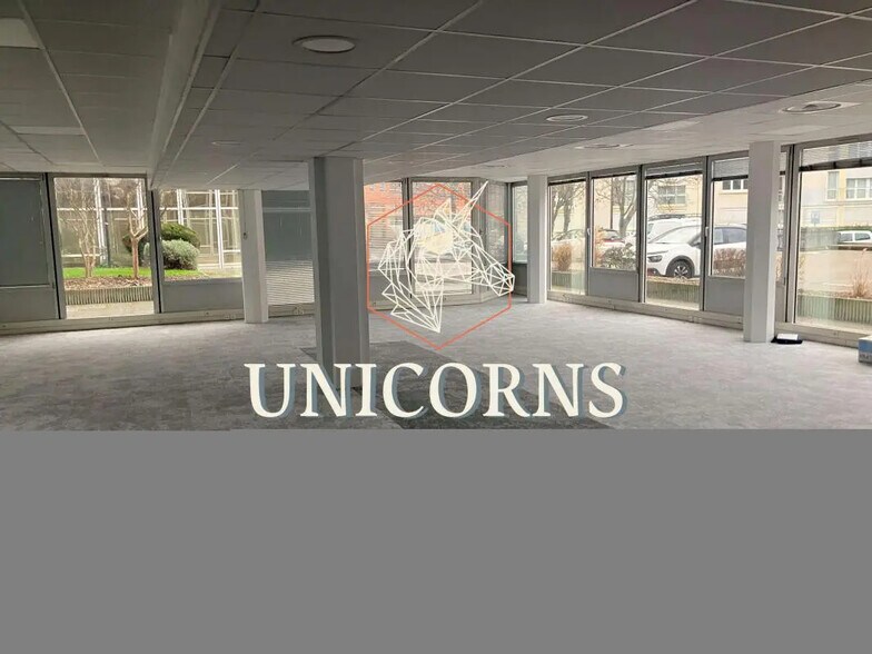 Office in Toulouse for lease - Building Photo - Image 3 of 6