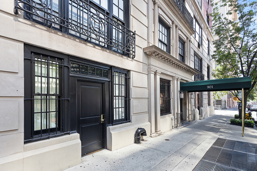 901-903 Lexington Ave, New York, NY for sale - Building Photo - Image 1 of 12